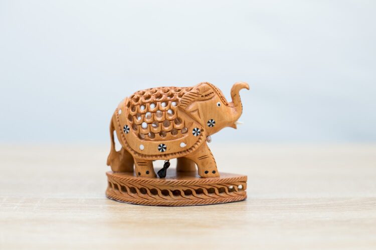 Elefante de madera