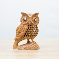 Búho de madera