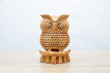 Búho de madera