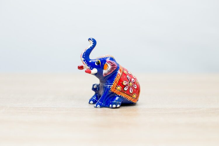 Elefante de metal Pintado - Imagen 3