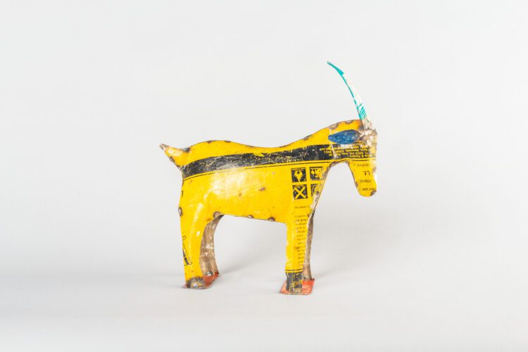 Escultura de cabra - Imagen 3