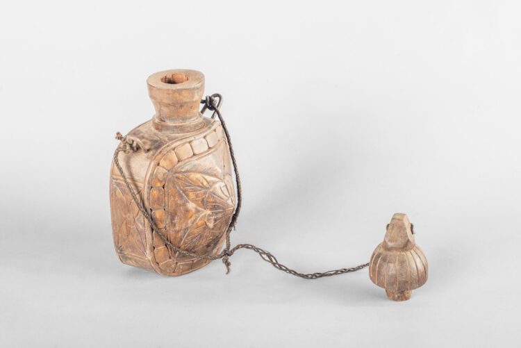 Botella Antigua de madera - Imagen 4