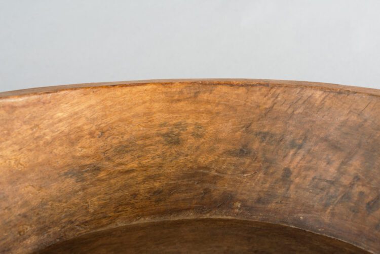 Fuente redonda de madera - Imagen 4