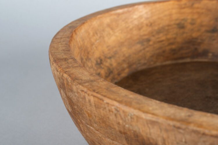 Fuente redonda de madera - Imagen 5