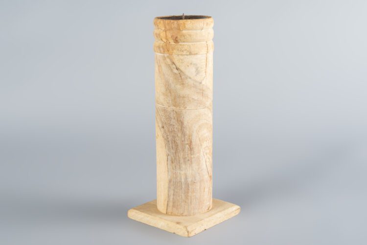 Stand Porta Vela Madera