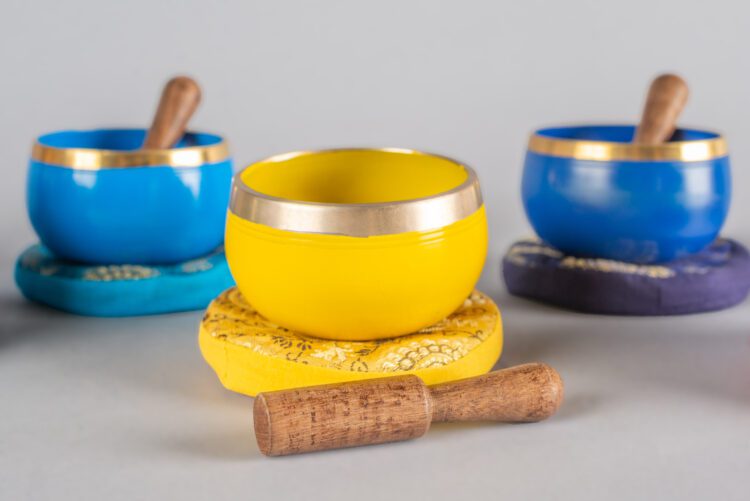 Cuencos tibetanos colores 8cms diametro - Imagen 3