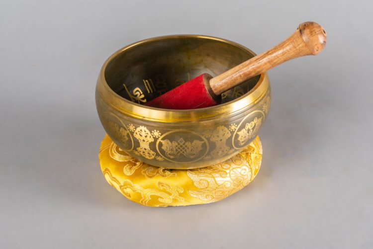 Cuenco tibetano 15 cms de diámetro , diseño Buda en Loto