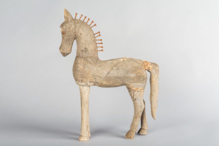 Escultura Antigua  Caballo en Madera - Imagen 4