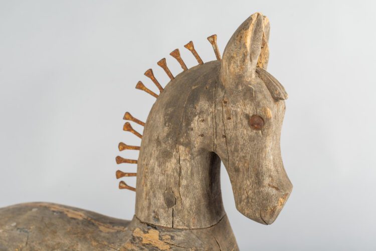 Escultura Antigua  Caballo en Madera - Imagen 5