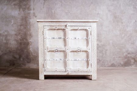 Mueble 2 puertas madera con patina blanca