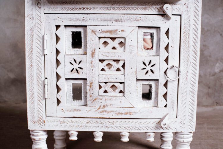 Velador Tallado Blanco - Imagen 2