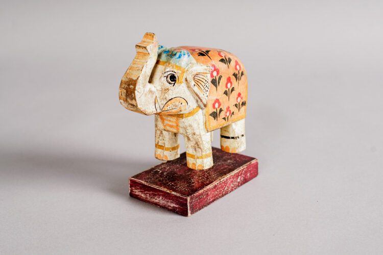 Elefante de madera Pintado - Imagen 2