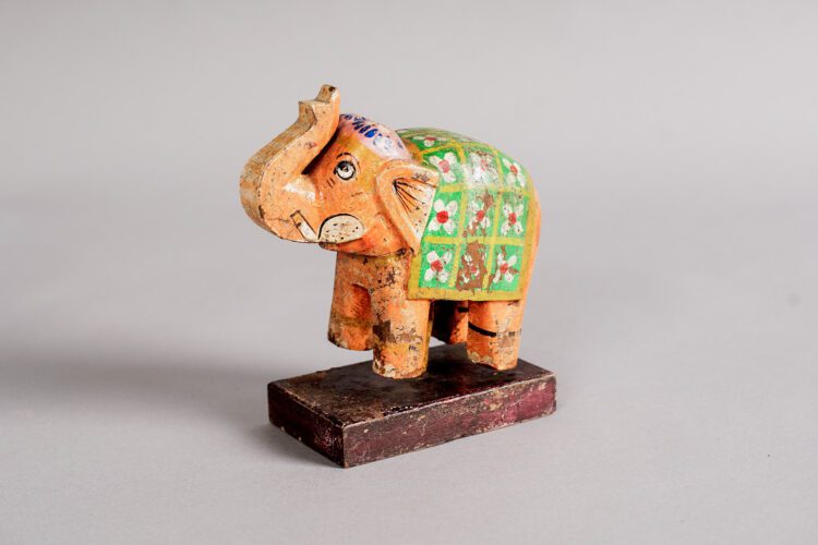 Elefante de madera Pintado - Imagen 7