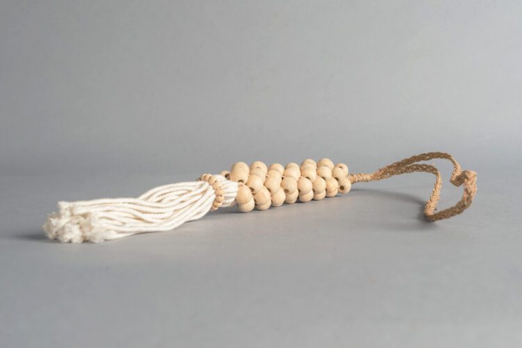 Colgante Decorativo Cuentas de Madera Natural y Cordel - Imagen 4