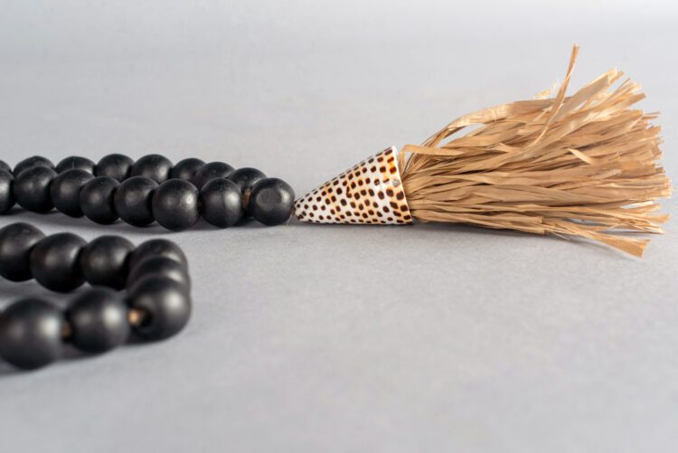 Collar Decorativo Cuentas de Madera Negro - Imagen 4