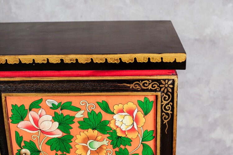 Cabinet tibetano pintado a mano - Imagen 3