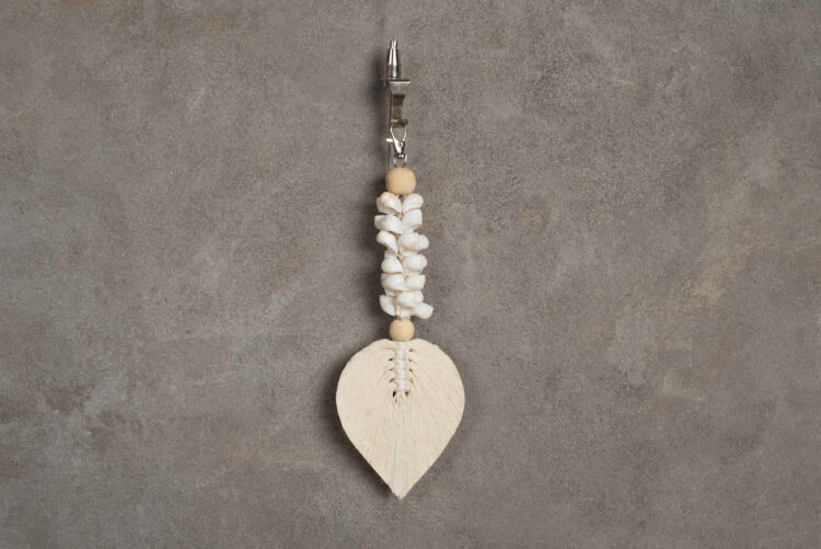 Cuelga  Corazon Fibra Natural y Conchas - Imagen 4