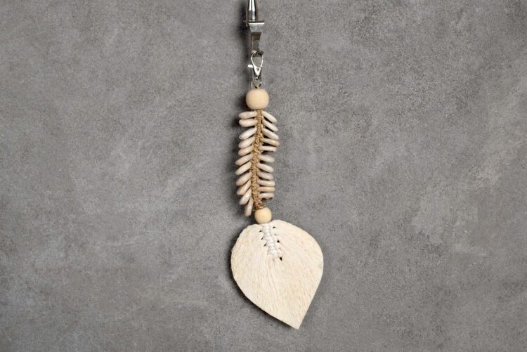 Cuelga  Corazon Fibra Natural y Conchas - Imagen 5
