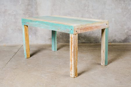 Mesa (fabricacion artesanal puede tener leves cambios de tonos )