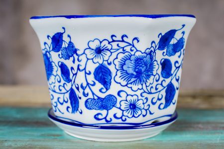 Macetero con plato Azul y Blanco , Diseño Vertical - A- 16 diam x 14 alto