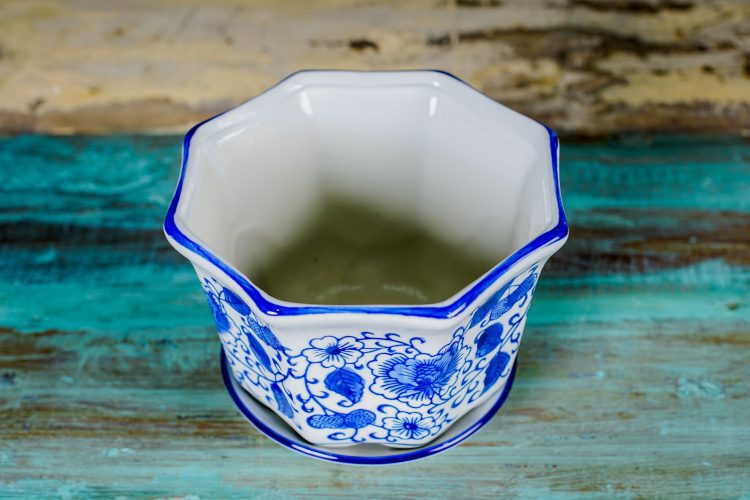Macetero con plato, borde irregular , Diseño ramas/Flores - Imagen 4