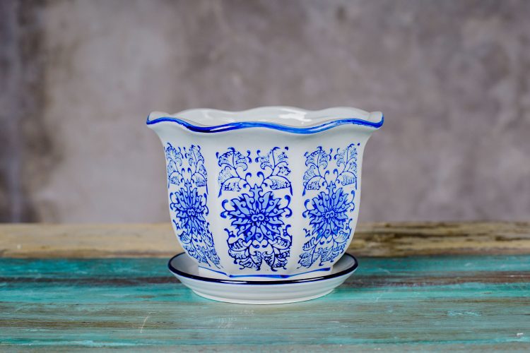 Macetero con plato Azul y Blanco , Diseño Vertical - Imagen 2