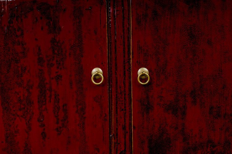 Buffet Chino Lacado Rojo 4 Puertas - Imagen 5