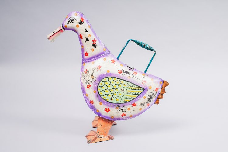 Regadera Pato de Metal Pintado