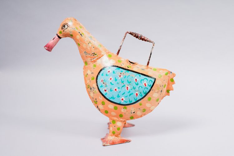 Regadera Pato de Metal Pintado - Imagen 4