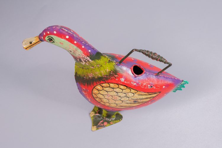 Regadera Pato de Metal Pintado - Imagen 8