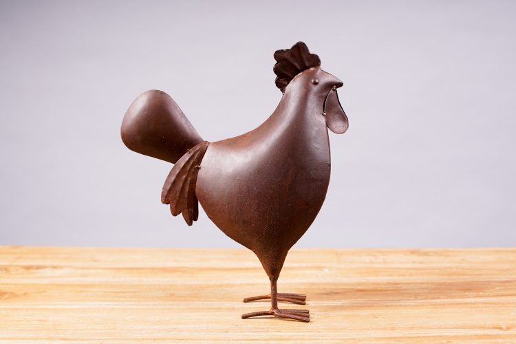 Gallina de metal Oscuro