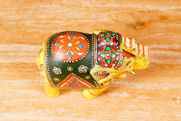 Elefante Madera Pintado (3 colores) - Imagen 4