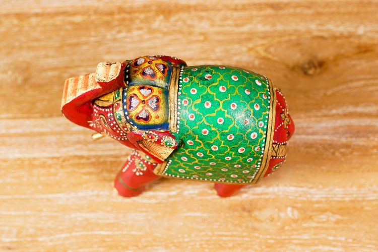 Elefante Madera Pintado (3 colores) - Imagen 7
