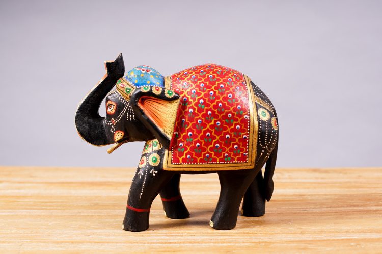 Elefante Mediano Madera Pintado (3 colores) - Imagen 11
