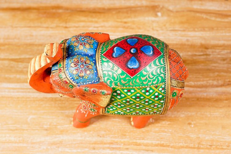 Elefante Mediano Madera Pintado (3 colores) - Imagen 7
