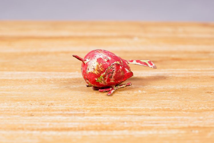 Pajarito de metal rojo - Imagen 4